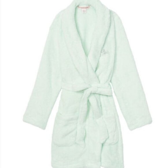 VICTORIA'S SECRET WOMEN COZY PLUSH LIGHT GRAY SHORT ROBE SUPER SOFT M/L NWT - Picture 5 of 9